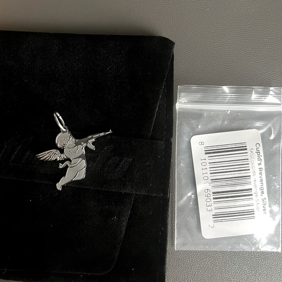 THRYFTY Heavy Curb Bracelet and silver pendant ✨ - Picture 4 of 4